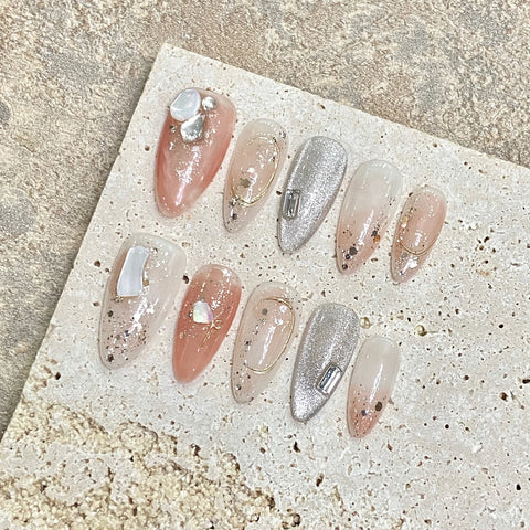10 uñas postizas de almendra hechas a mano con purpurina, diseño de ojo de gato, con lentejuelas y brillantes. 