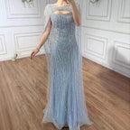 Luxuriöses blaues Diamant-Abendkleid mit Cape LA73426