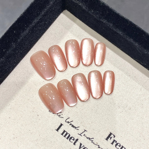 10 Stück glänzende Katzenaugen-Pressnägel in Nude-Lila-Farbe, tragbar, mandelförmig, handgefertigt, künstliche Nägel, tägliche Party-Maniküre für Frauen 