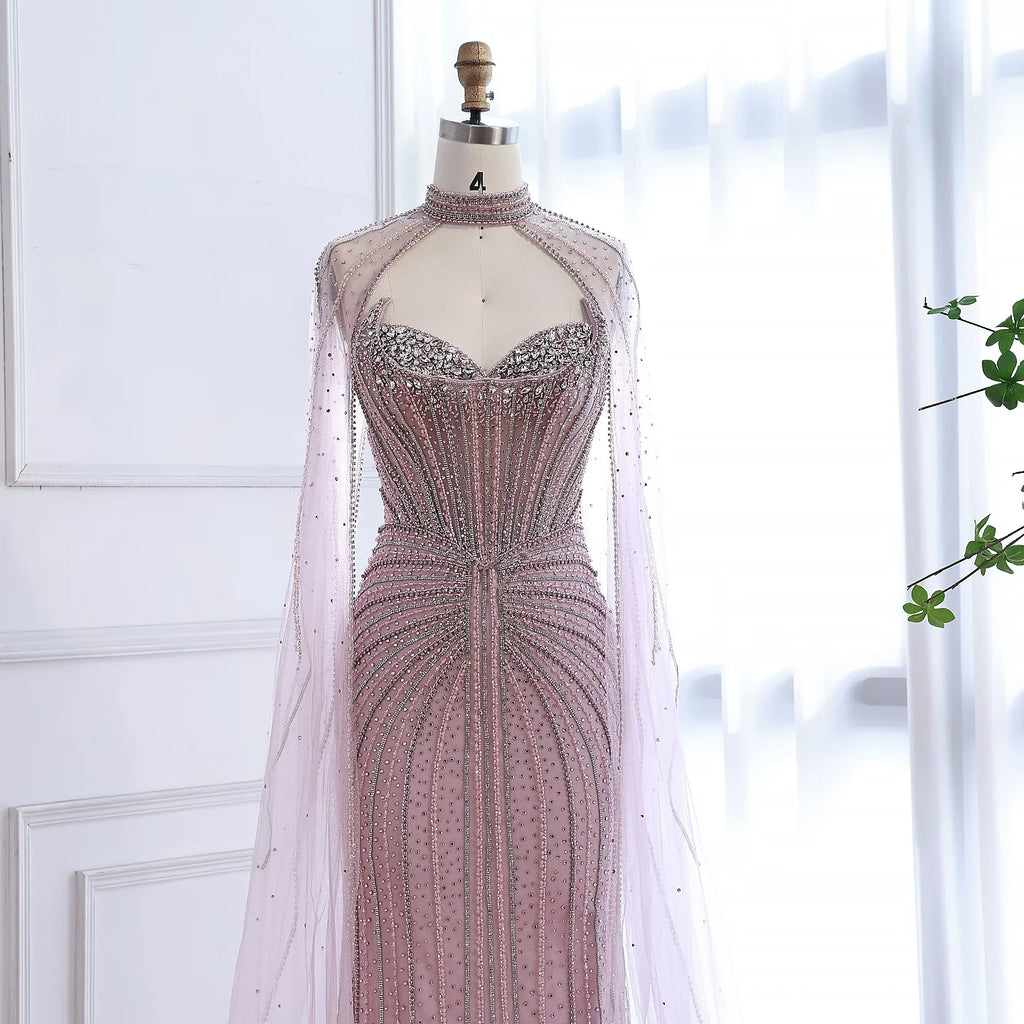 Luxuriöses, karamellfarbenes, perlenbesetztes Abendkleid mit Cape aus Dubai LA72811C