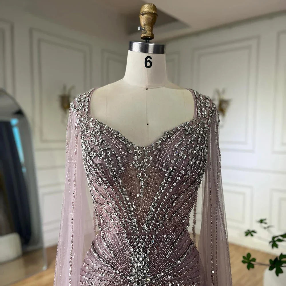 Dubai Luxus-Abendkleid mit hautfarbenen Cape-Ärmeln und Perlenbesatz LA72575A