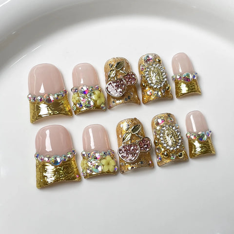 10 uñas postizas hechas a mano, estilo retro, con lámina dorada, estilo francés, forma de cereza, diamante, pico de pato, de lujo. 