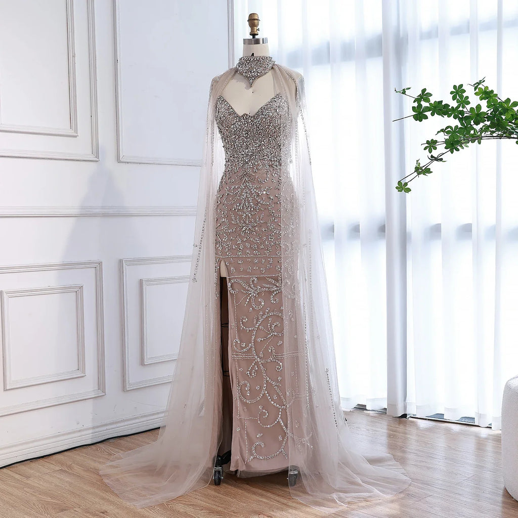 Luxuriöses, sexy Abendkleid mit Schlitz und Cape, Nude LA73339