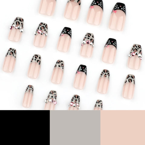 24 uñas postizas cortas de ballet con estampado de leopardo Y2K, estilo francés, borde negro, diseño de gato genial, con diamantes brillantes. 