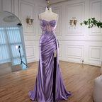 Luxuriöses mintgrünes Satin-Abendkleid mit Perlenbesatz und Schlitz LA72995