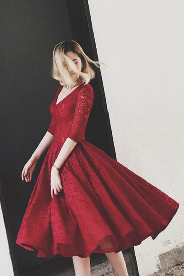 Vestido corto de fiesta con escote en V y encaje de media manga