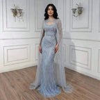 Luxuriöses blaues Diamant-Abendkleid mit Cape LA73426