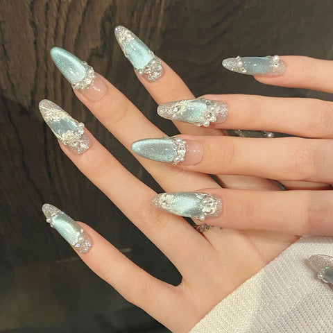 10 Stück leichte, luxuriöse, handgefertigte künstliche Nägel, glänzendes blaues Katzenauge, Mandel-Faltnägel, Perlen-Diamant-Flash-Silberpulver, zum Aufdrücken des Nagels 