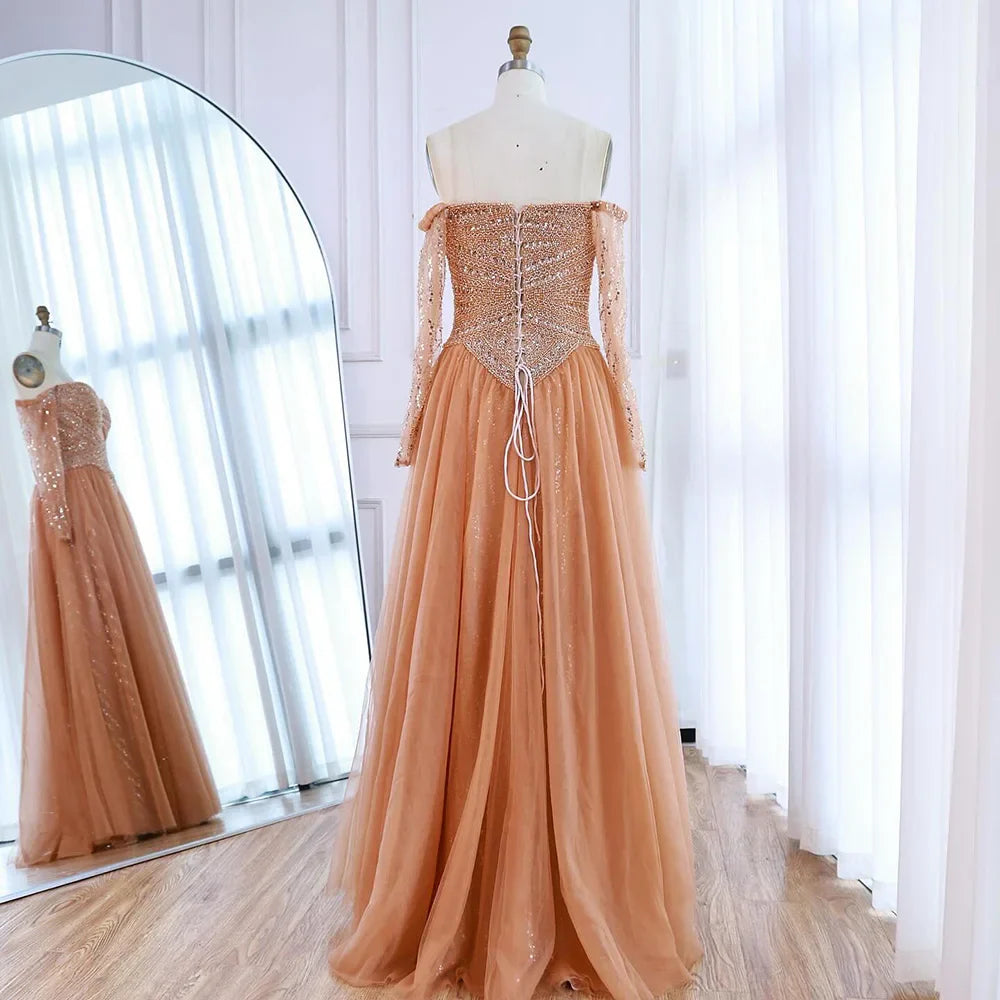 Vestido de noche de lujo color piel, corte A, hombros descubiertos y cuentas LA73038 