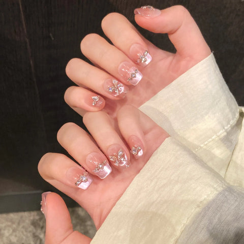 10 Stück Fantasy RRose Pink French Style Press On Nails Schimmernder Diamant Schmetterling Süßer handgemachter falscher Nagel Koreanische tragbare Nägel 