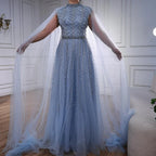 Luxuriöses, elegantes, pinkfarbenes Abendkleid mit Perlenbesatz und Cape LA73033 