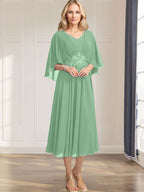 A-Linien-Kleid aus Chiffon mit V-Ausschnitt, Teelänge, plissierten Paillettenapplikationen und Perlenstickerei für die Mutter der Braut 