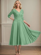 A-Linien-Kleid aus Chiffonspitze mit V-Ausschnitt, Teelänge, Perlen- und Paillettenstickerei für die Mutter der Braut 