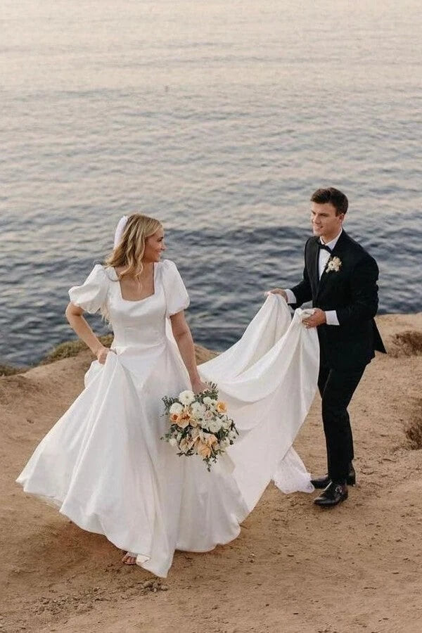 Satin-Brautkleider in A-Linie mit eckigem Ausschnitt und kurzen Ärmeln