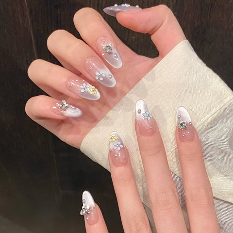 10 uñas postizas de flores de hielo de caramelo, hechas a mano, de estilo francés azul claro, con mariposa de cristal, uñas postizas de primavera Dopamine. 