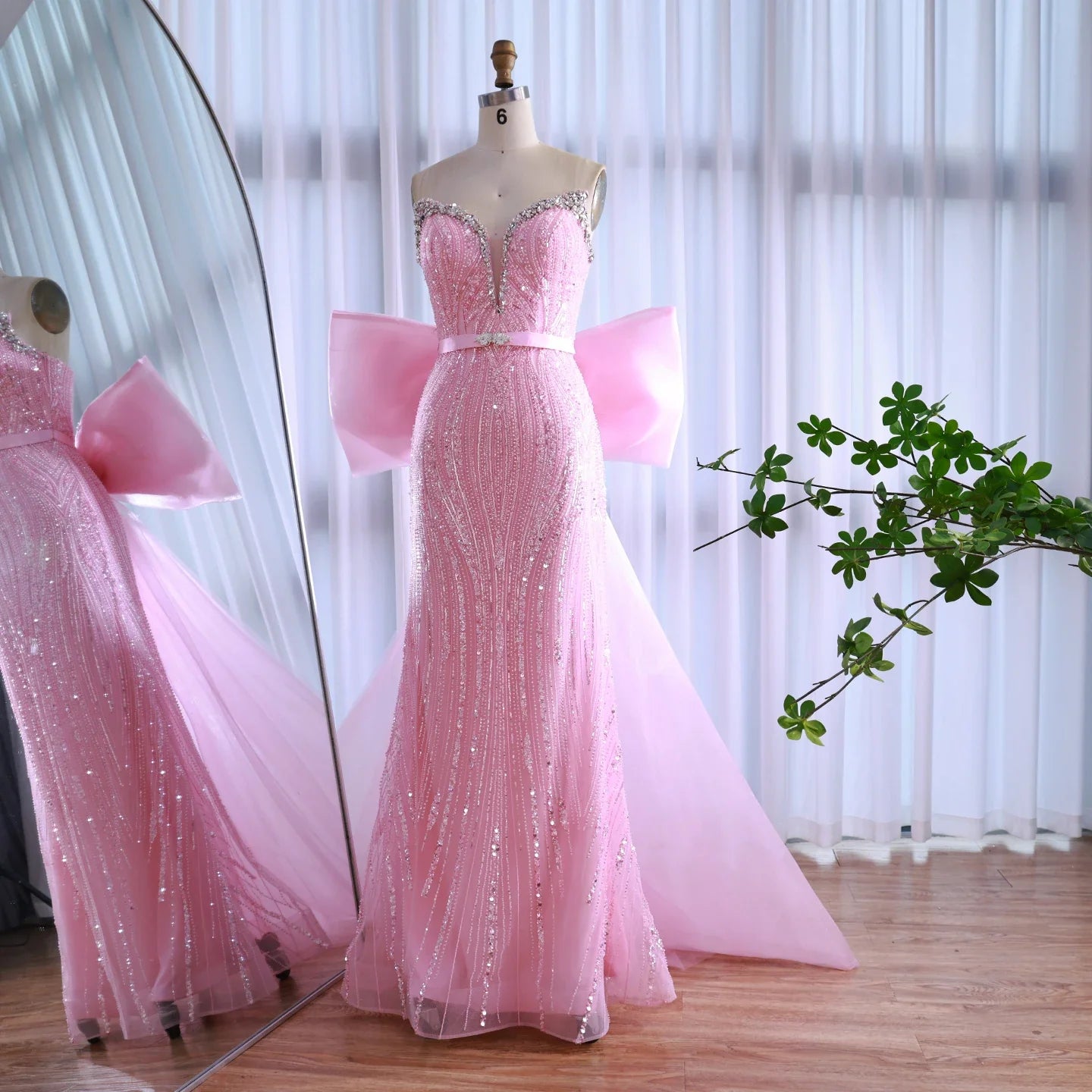 Luxuriöses Dubai-Abendkleid in Rosa mit Schleife LA73061A