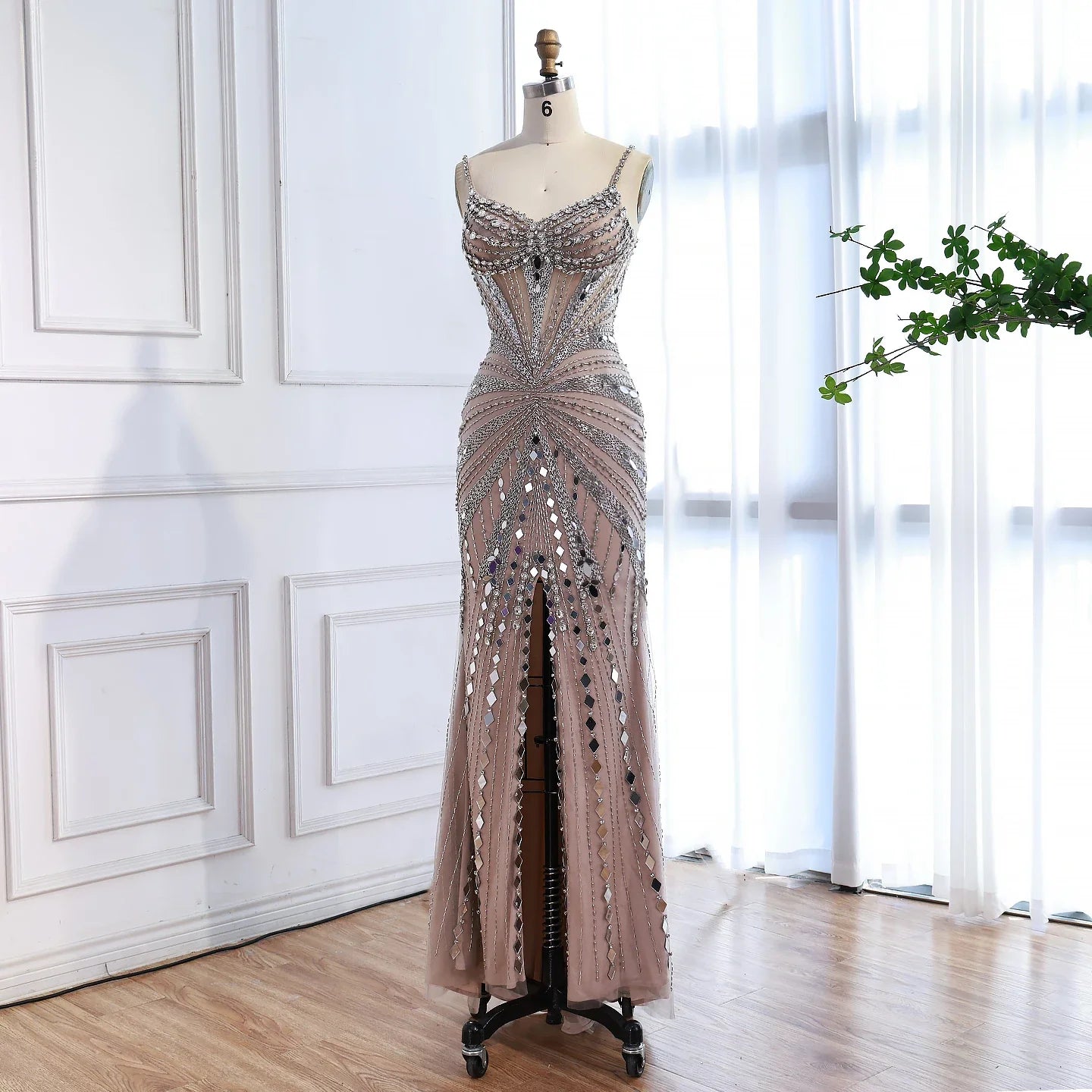 Luxuriöses, nudefarbenes Meerjungfrauen-Abendkleid mit Korsett und Perlenbesatz LA72803A