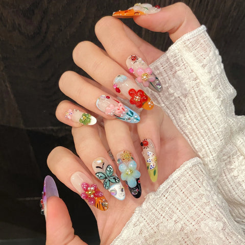 10 Stück Kreative Sommer-Falsche Nägel Handgefertigte 3D Bunte Blumen-Insekten-Designs Drücken Sie auf die Nägel Y2k Französischer Stil Frühling Gefälschte Nägel 