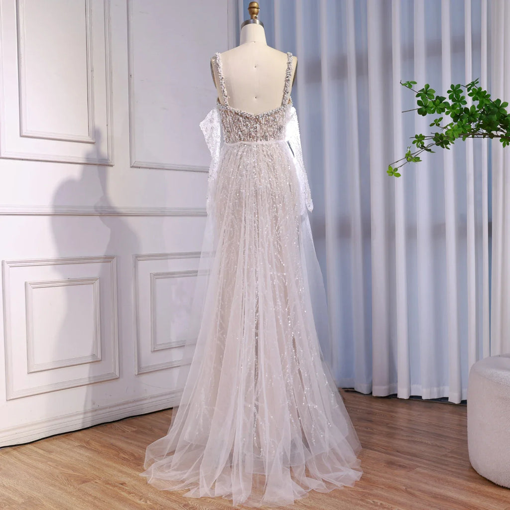 Luxuriöses Meerjungfrauen-Abendkleid aus Spitze und Perlen mit Handschuhen, Weiß-Nude LA72345E