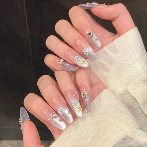 10 uñas postizas de flores de hielo de caramelo, hechas a mano, de estilo francés azul claro, con mariposa de cristal, uñas postizas de primavera Dopamine. 