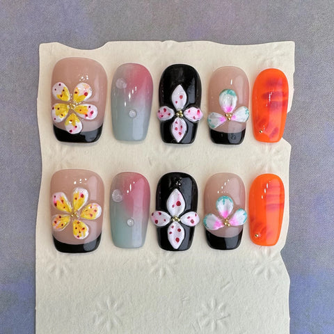 10 uñas postizas hechas a mano con diseños florales 3D de colores, brillantes, cortas, cuadradas, para verano. 