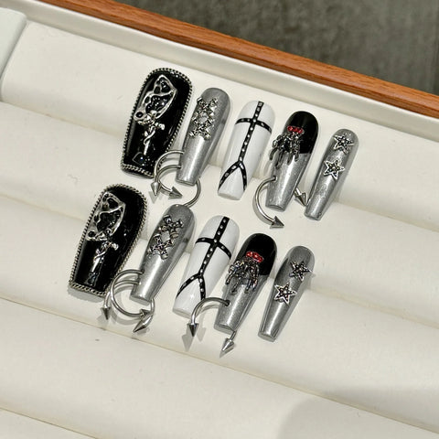 10 uñas postizas hechas a mano estilo punk Y2k con cadena de metal plateada y negra, uñas postizas de prensa, uñas de ataúd medianas, manicura desmontable. 