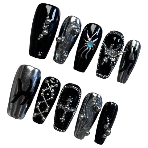 10 uñas postizas hechas a mano estilo punk Y2k con cadena de metal plateada y negra, uñas postizas de prensa, uñas de ataúd medianas, manicura desmontable. 