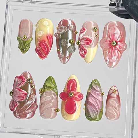 3D Four Petal FlowerCarefully designed pure handmade press-on gel nails