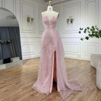 Vestido de noche de sirena con tirantes finos en rosa claro y sobrefalda de cuentas LA72378A