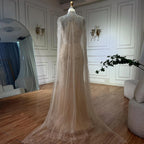 Luxuriöses Abendkleid in Nude, Perlenbesatz, mit Tüllschleppe, LA72189A