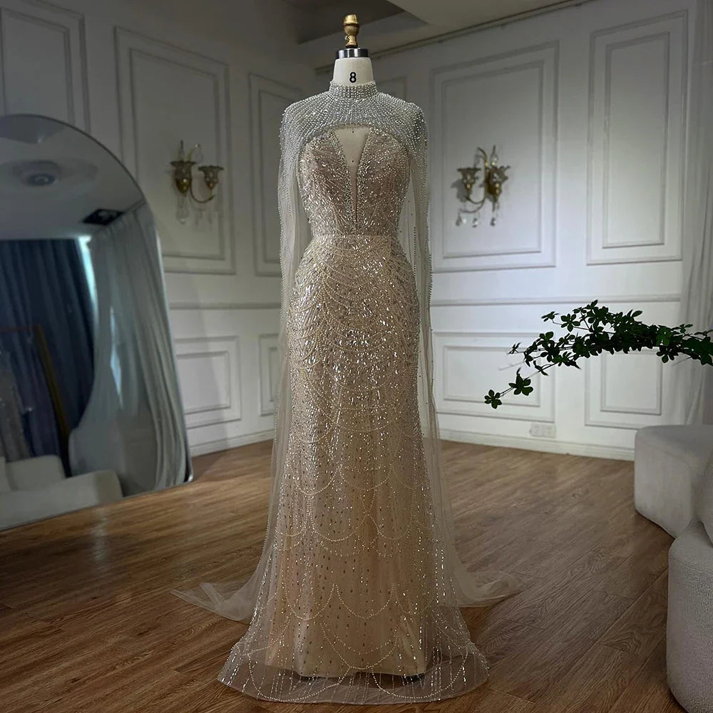 Luxuriöses Abendkleid in Nude, Perlenbesatz, mit Tüllschleppe, LA72189A