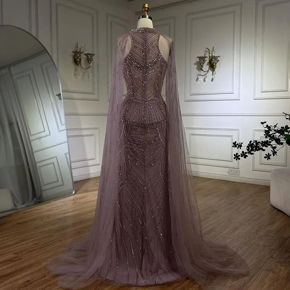 Luxuriöses, karamellfarbenes Meerjungfrauen-Abendkleid mit Perlenbesatz und Cape-Ärmeln aus Dubai, LA72138