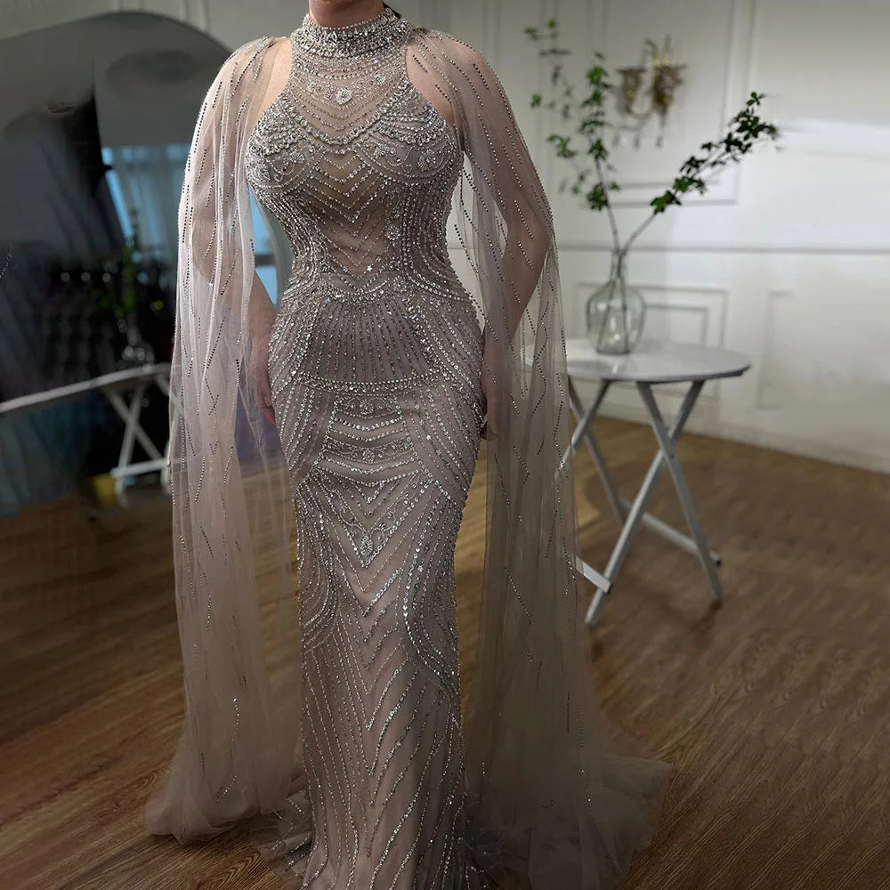 Luxuriöses, karamellfarbenes Meerjungfrauen-Abendkleid mit Perlenbesatz und Cape-Ärmeln aus Dubai, LA72138