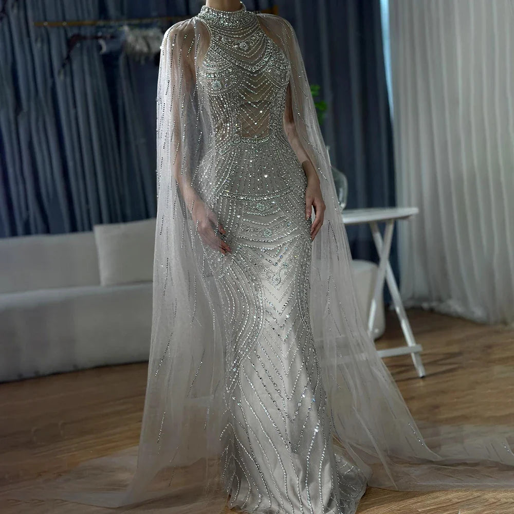 Luxuriöses, karamellfarbenes Meerjungfrauen-Abendkleid mit Perlenbesatz und Cape-Ärmeln aus Dubai, LA72138