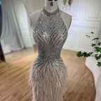 Meerjungfrauen-Abendkleid mit Federn, silbergrau, formelles Partykleid LA70623A