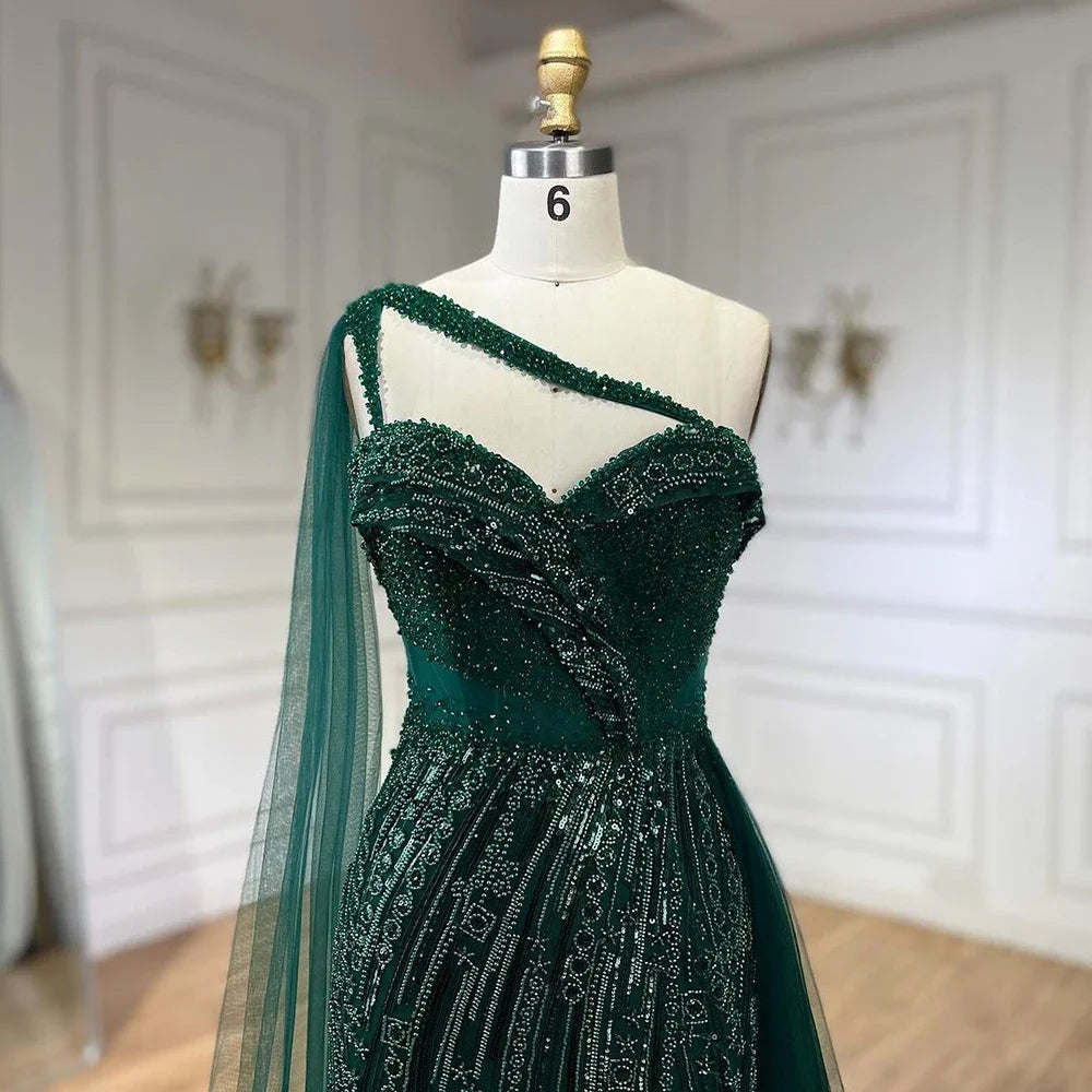 Vestido de noche de sirena de lujo verde con un solo hombro y capa LA72472