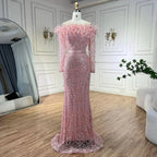 Luxuriöses, grünes Abendkleid mit langen Ärmeln, Federn und Perlenbesatz aus Dubai LA72553