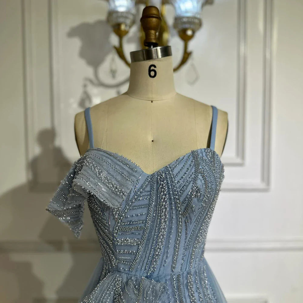 Luxuriöses Dubai-Meerjungfrauen-Abendkleid mit Rock, hellblau, perlenbesetzt, Spaghettiträger, für formelle Anlässe, LA72341A