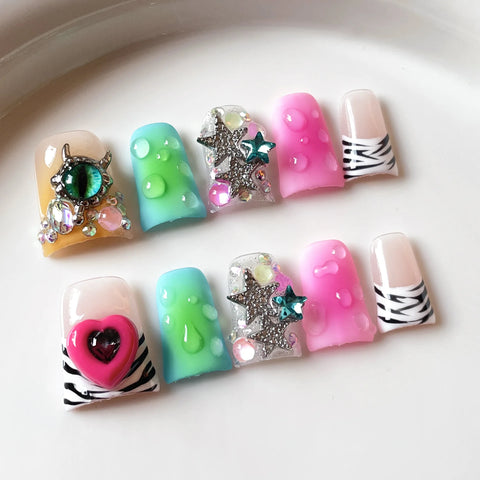 10pcs Gradient Blue Summer Fake Nails Glossy Cat's Eye 3D Flower Shiny Diamond Press On Nail Blush Duckbill Handmade False Nail