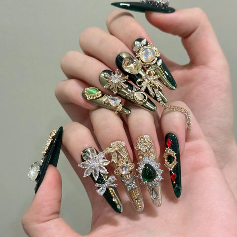 10 uñas postizas largas de almendra y esmeralda, con lazos de metal dorado 3D y cristales de diamante, de lujo, hechas a mano. 
