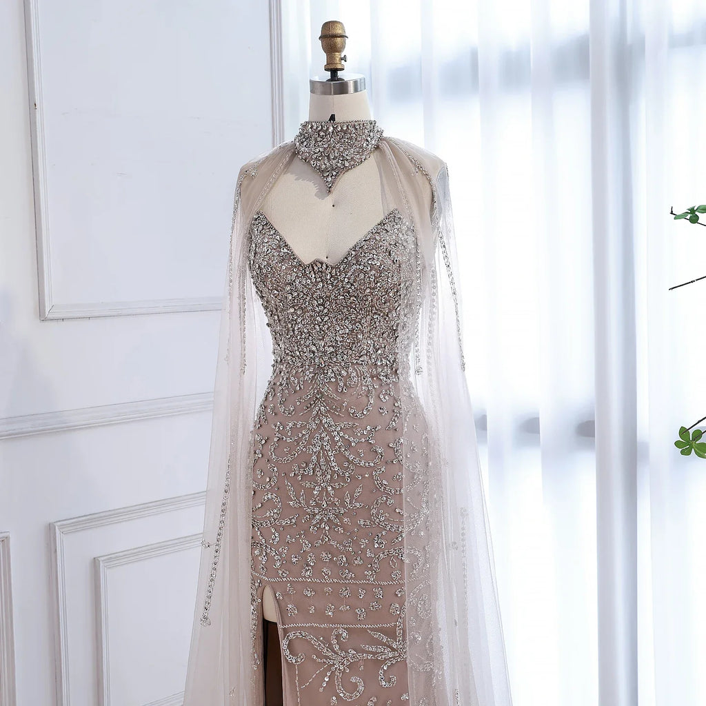 Luxuriöses, sexy Abendkleid mit Schlitz und Cape, Nude LA73339