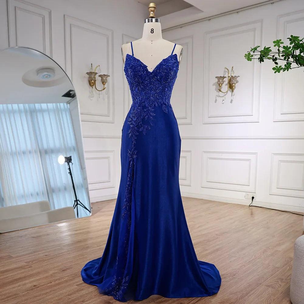 Luxuriöses marineblaues Spitzen-Abendkleid mit Schlitz und Spaghettiträgern LA73041