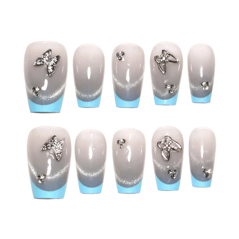 10 Stück French Tips mit blauem Rand, handgefertigt, graues Katzenauge, falsche Nägel mit Schmetterlingsdekor aus Metall, kurze, wiederverwendbare Maniküre 