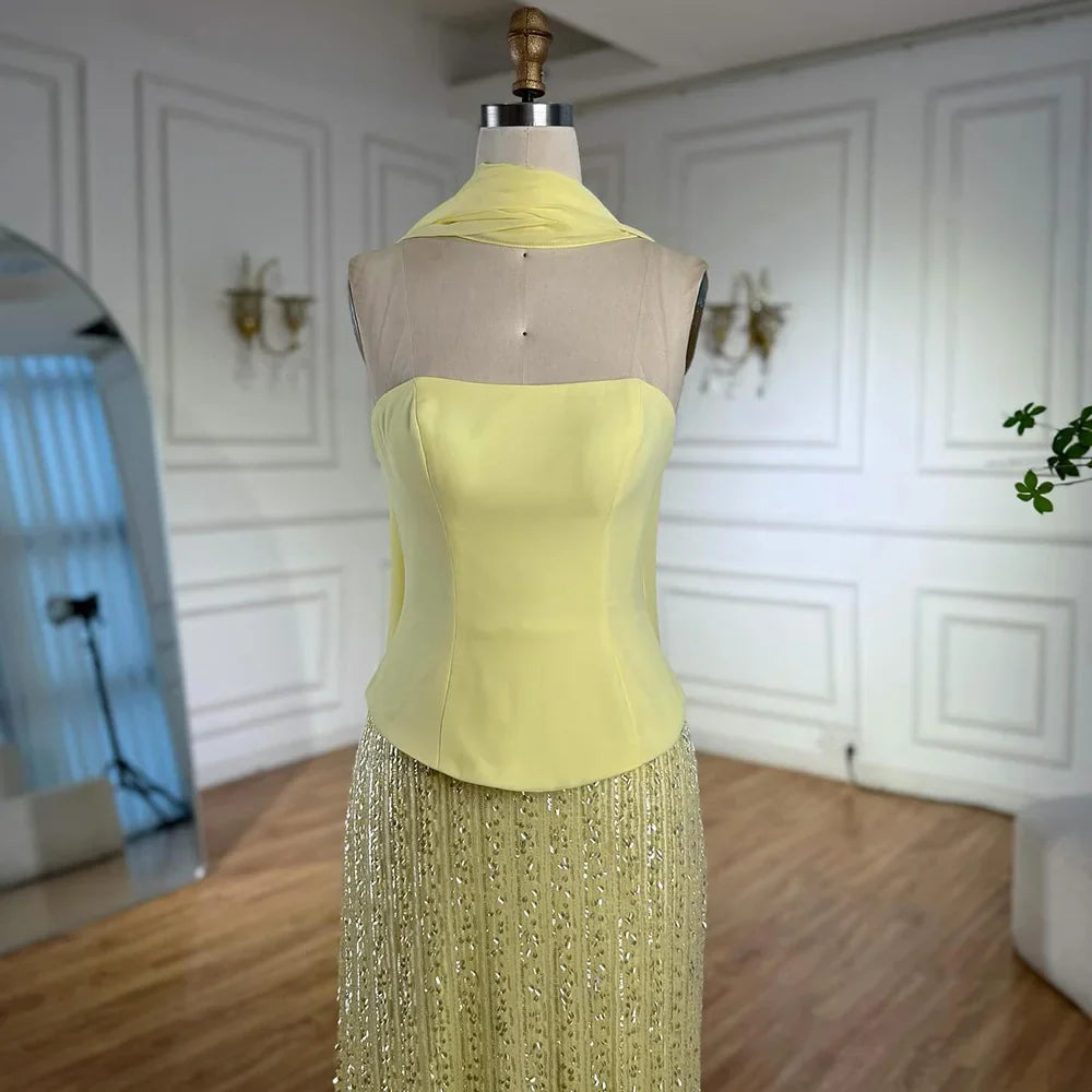 Luxuriöses gelbes Chiffon-Meerjungfrauen-Abendkleid mit Cape LA73007