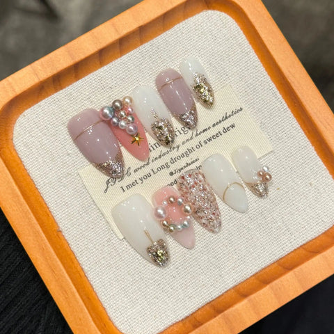 10 Stück Blush Pink Fake Nail Patches Handgemachte Perle Liebe Herz Press On Nails Planet Cross Designs Abnehmbare Mandel 