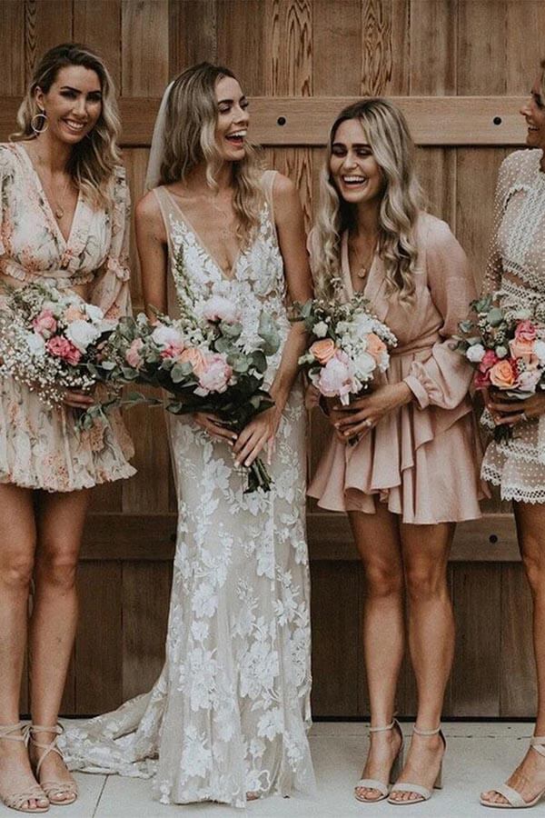 Vestidos de novia de encaje con escote en V y cola capilla, vestidos de novia