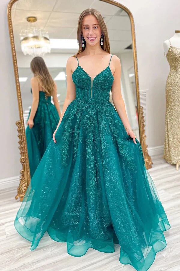 Shiny A-line Spaghetti Straps Prom Dresses With Appliques