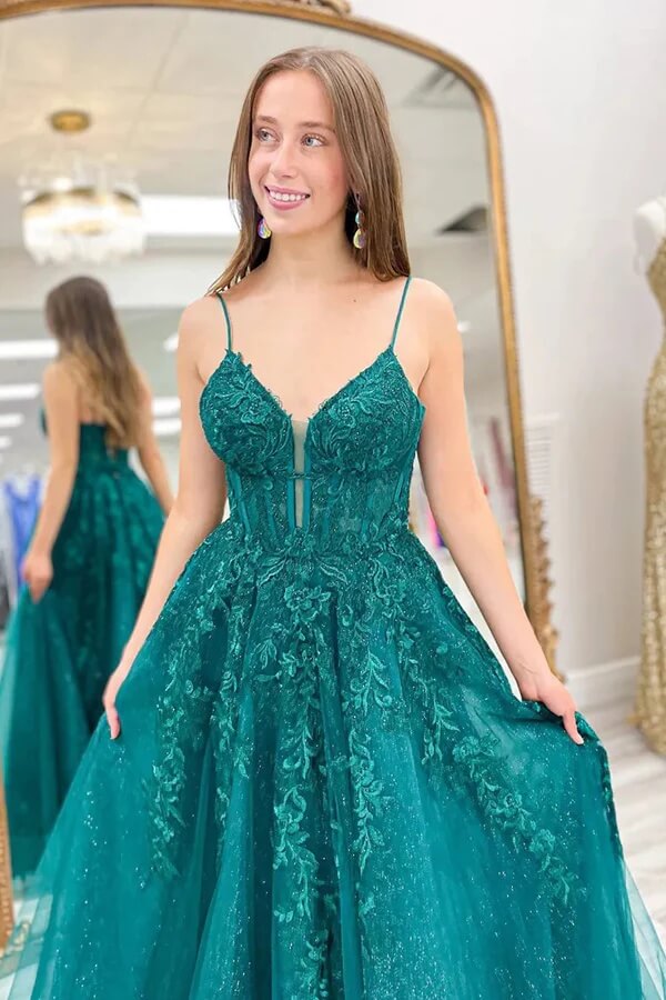 Shiny A-line Spaghetti Straps Prom Dresses With Appliques
