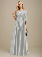 A-Linien-Kleid mit Illusion-Ausschnitt, bodenlang, aus Stretch-Satin und Spitze, verziert mit Schleife und Pailletten, für die Mutter der Braut 