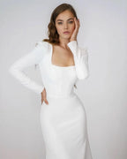 Elegante vestido de novia de sirena de satén con cuello cuadrado y mangas largas sin espalda para fiesta de novia 